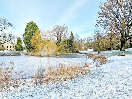 Nur wenige Minuten zu Fuß: Naherholung im Schlosspark