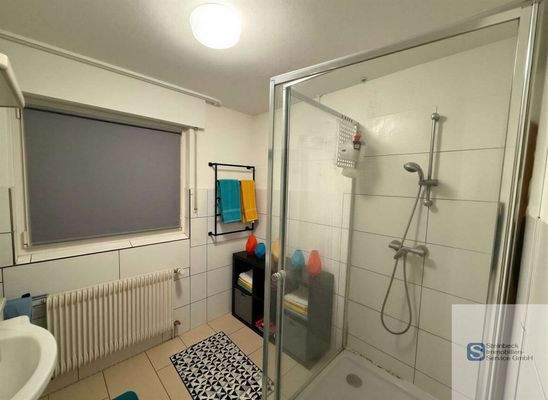 Badezimmer - (KI bearbeitet)