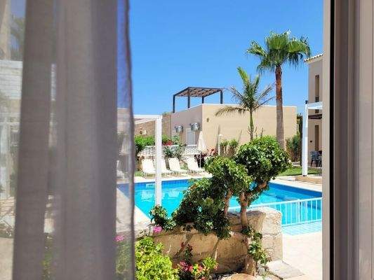 Kreta, Nopigia: Schöne 2-Zimmer-Wohnung in Anlage in Strandnähe zu verkaufen