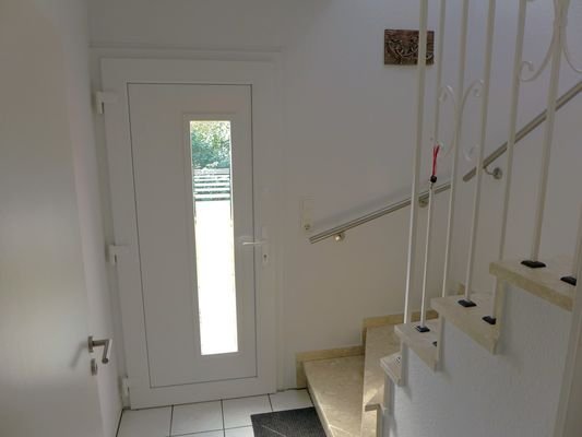 Eingangsbereich mit Treppenaufgang
