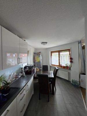 Küche mit Essbereich