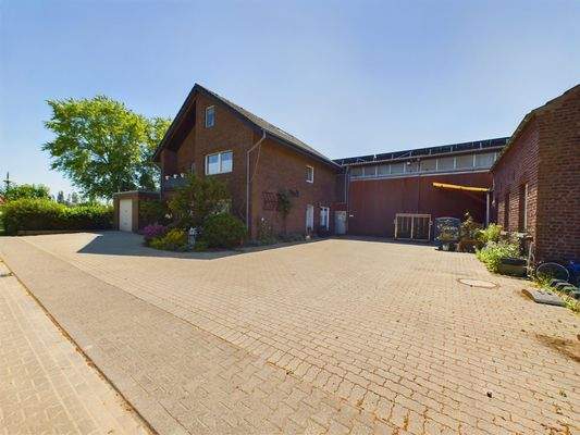 Hausansicht Nr. 26/ Halle