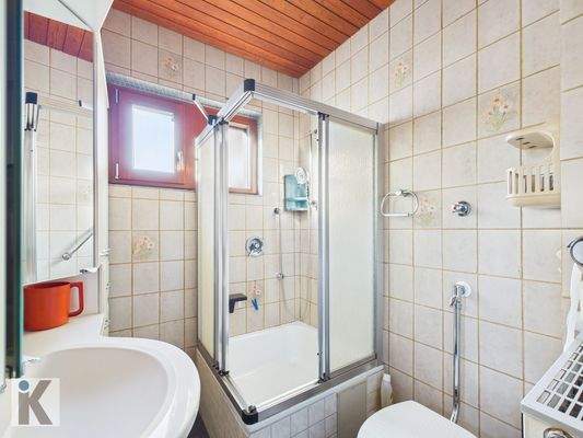 Duschbad mit Fenster