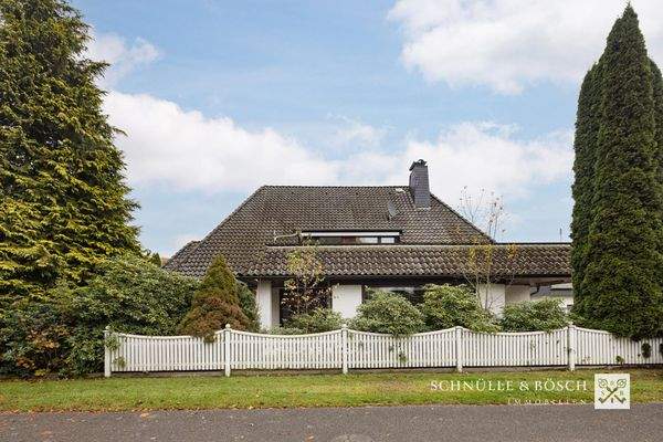 Außenansicht Südseite mit Dachterrasse