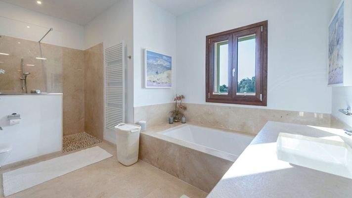 53890001-11fb-4460-abfe-0190829eac89