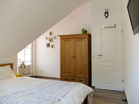 Schlafzimmer 1 mit Balkonzugang