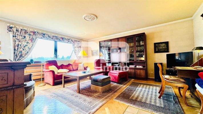 EG Wohnzimmer / Zugang Balkon