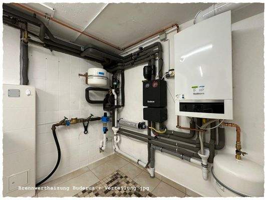 Brennwertheizung Buderus + Verteilung