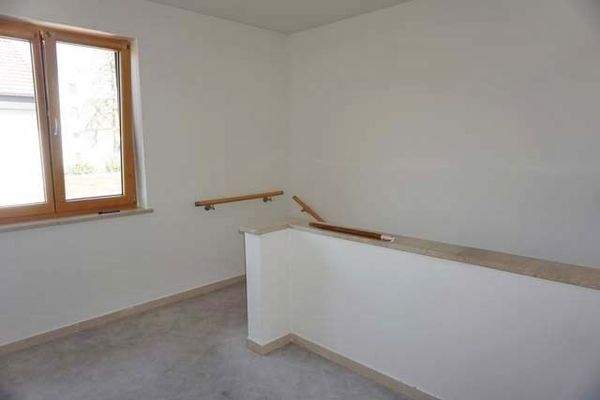 Treppe vom EG in das OG - Mit Fenster