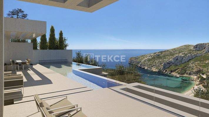 5-Bedroom Villa with Impressive Sea Views in Javea Alicante