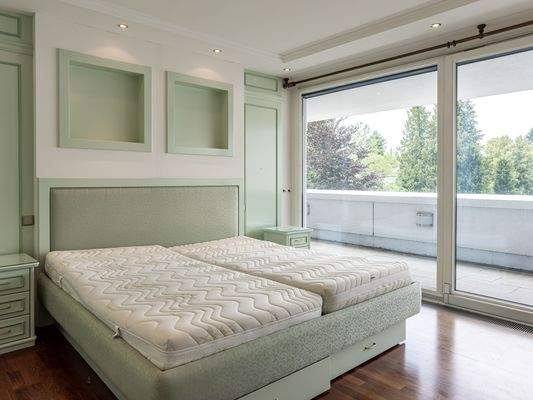  Mit Zugang zur Dachterrasse.