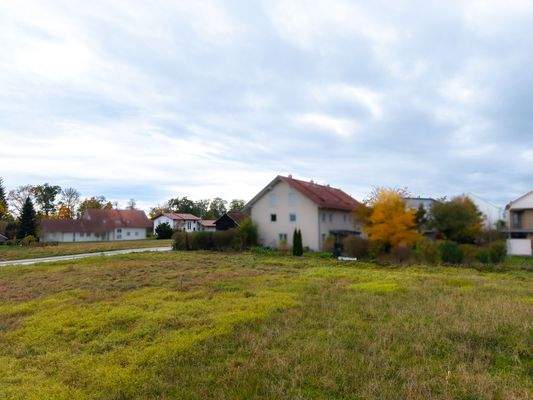 Blick von Theresia-Gerhardinger- in Richtung Raitenaustrasse