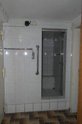 Keller Duschkabine