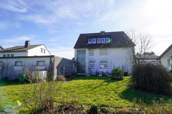 Rückansicht mit Garten