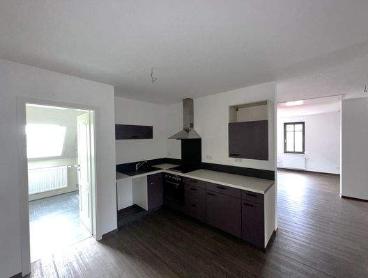 offene Küche mit Wohnbereich