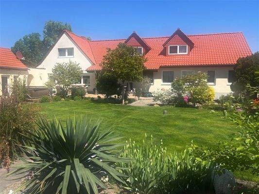 Gartenansicht-Sommer