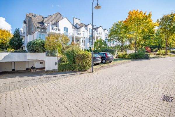 Tiefgarage Ein/Ausfahrt