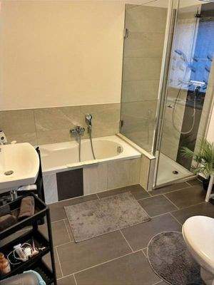 Badezimmer EG Bild 1