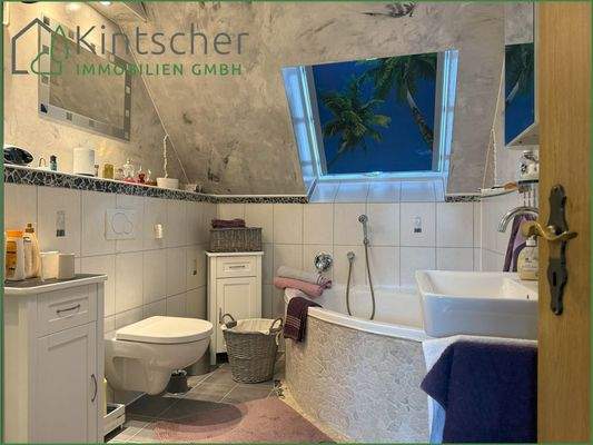 Tageslichtbad im Obergeschoss