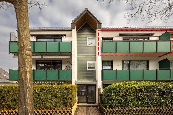 Außenansicht, Straßenseite, Lage der Wohnung