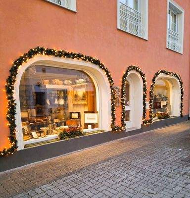 Hausfront , Geschäftslokal