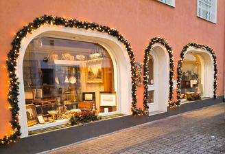 Hausfront , Geschäftslokal