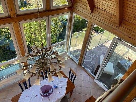 DG - Galerie mit Empore nach, rechts Ausgang Terrasse DG