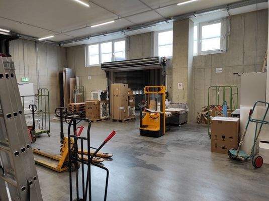 Lager Bereich Anlieferung.jpg