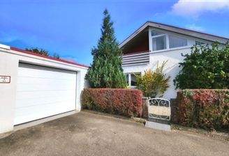 Außenansicht + Garage