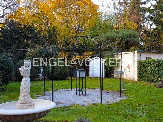 Anschauliche Pergola