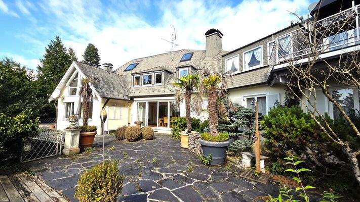 Südseite mit Sonenterrasse