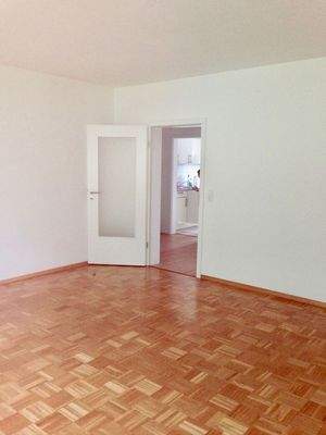 Wohnzimmer vom Balkon aus gese