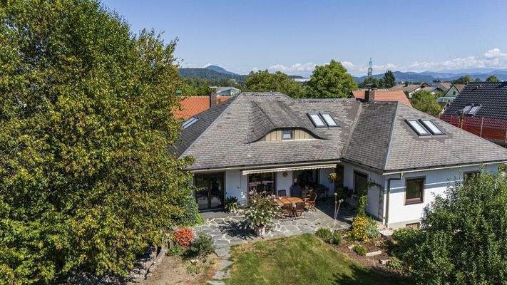 270m² gepflegter Bungalow (Zweifamilienwohnhaus) mit ausgebautem Dachgeschoss und 1.318m² Grund in Viktring in TOPLAGE