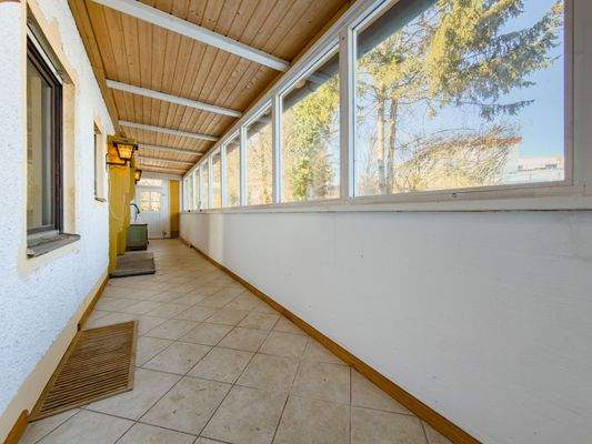 Überdachter Hauseingang