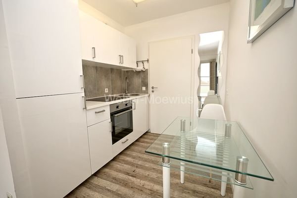 3374 Küche mit Essplatz b