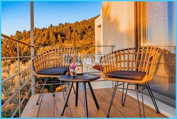 0580388c5ed94762996ee14059aafdfa-original