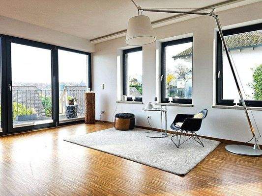 Wohnbereich mit Balkonzugang