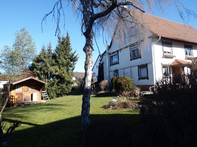 Schönes Haus mit großem Garten in ruhiger Lage und dennoch in der Ortsmitte von Bisingen