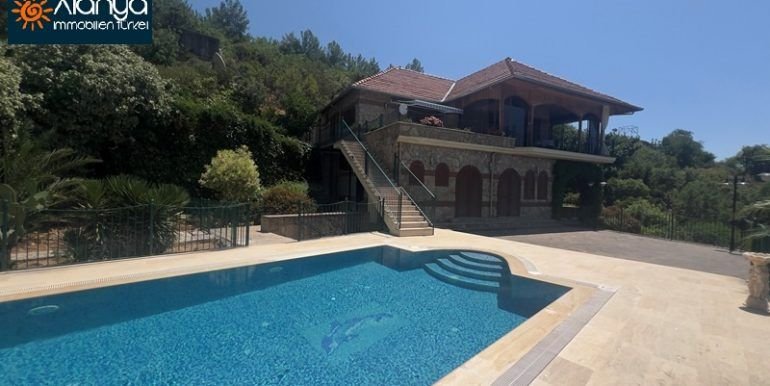 alanyaimmobilienturkei-grosse-privatvilla-in-alany