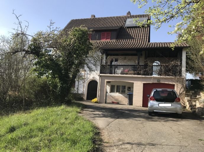 Traumhafte Lage - Einfamilienhaus mit naturnahem Garten am Fuße der Achalm