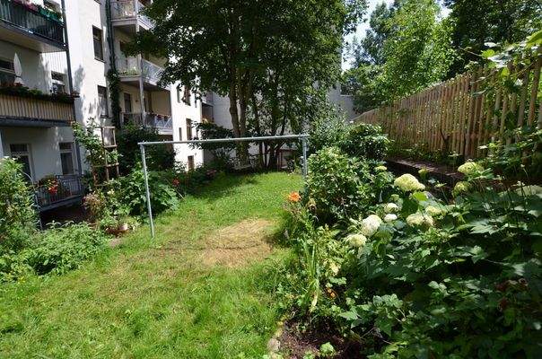 Garten mit Wäscheleine