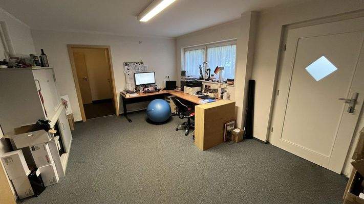 Büro links