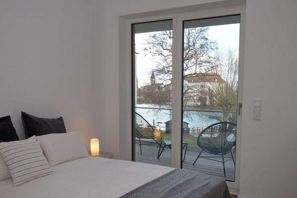 Beispielbild - unverbauter Wasserblick