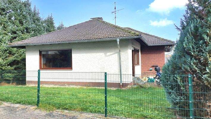 Straßenseite vom Haus