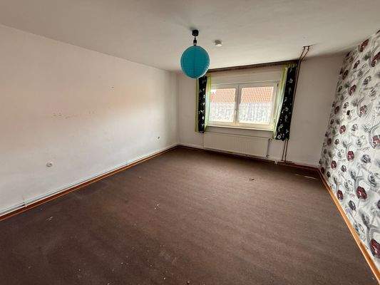 26 Zimmer OG linke Hälfte