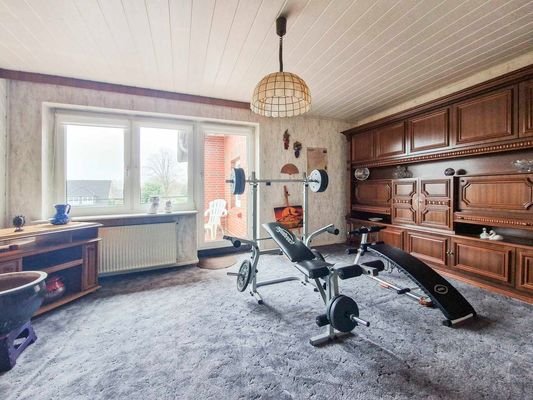 Schlafzimmer 4 mit Zugang zum Balkon