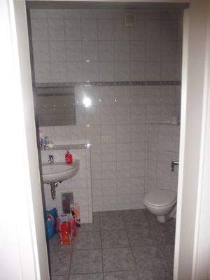 ... und Toilette und Waschmaschinenanschluss 