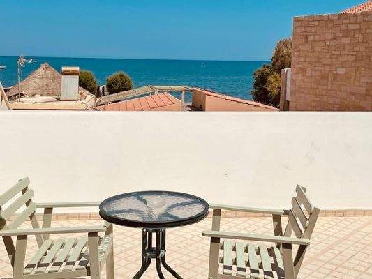 Kreta, Platanias: Luxuriöser 4-Villen-Komplex zu verkaufen, nur wenige Meter vom Meer entfernt!