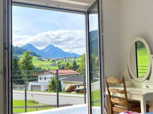 Ausblick aus dem Schlafzimmer im Erdgeschoß
