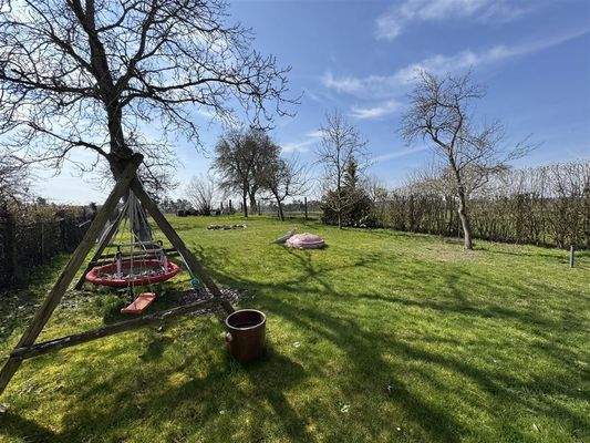 Garten mit genügend Platz für Kinder
